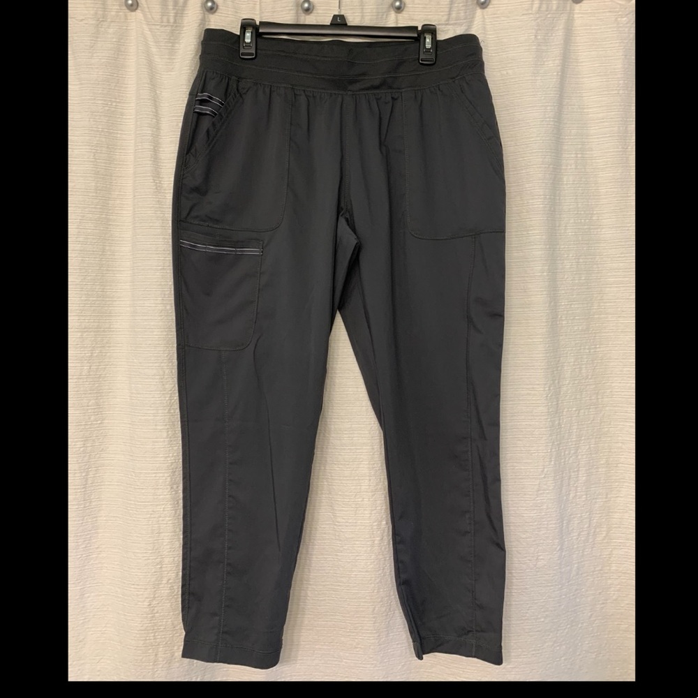 Cherokee Workwear Revolution Women’s 5 Pocket Elastic Waist Jogger Scrub Pant
